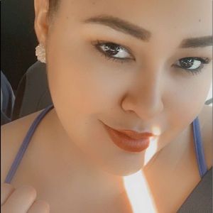 Meet your Posher, Lorena